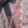 Rantai logam penggantung pada ayunan Single Swing (BNS 90cm) untuk taman bermain anak-anak.