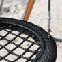 Single Swing (BNS 90cm) ayunan tali jaring bulat hitam dengan rangka logam dan tali penggantung.